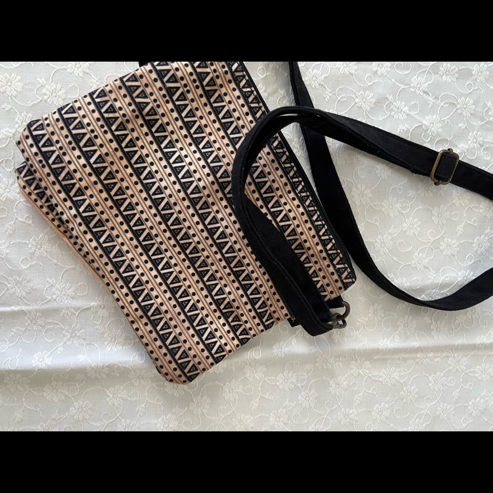 Laurel Burch signature cats shoulder bag - Picture 8 of 13